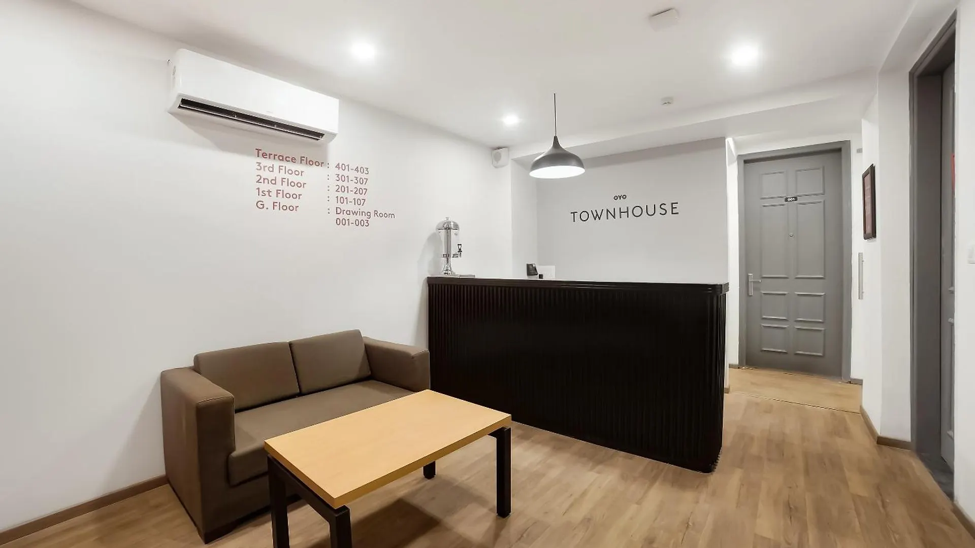 Super Townhouse 158 Near Netaji Subhash Marg Near Appu Ghar Hotel Gurgaon