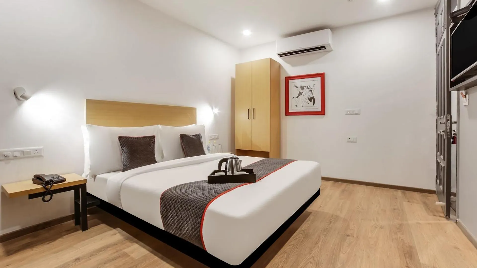 Super Townhouse 158 Near Netaji Subhash Marg Near Appu Ghar Hotel Gurgaon
