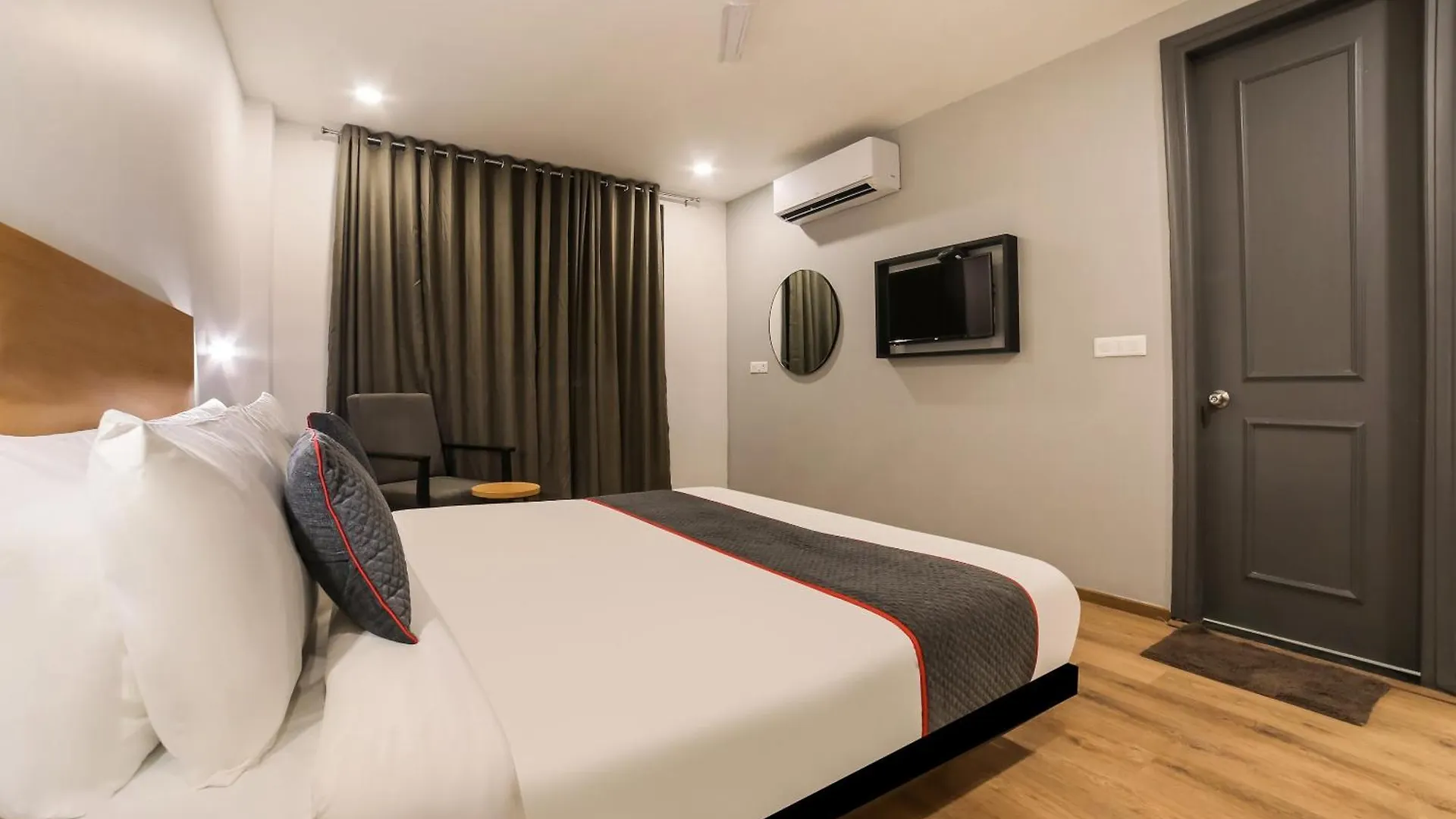 Super Townhouse 158 Near Netaji Subhash Marg Near Appu Ghar Hotel Gurgaon
