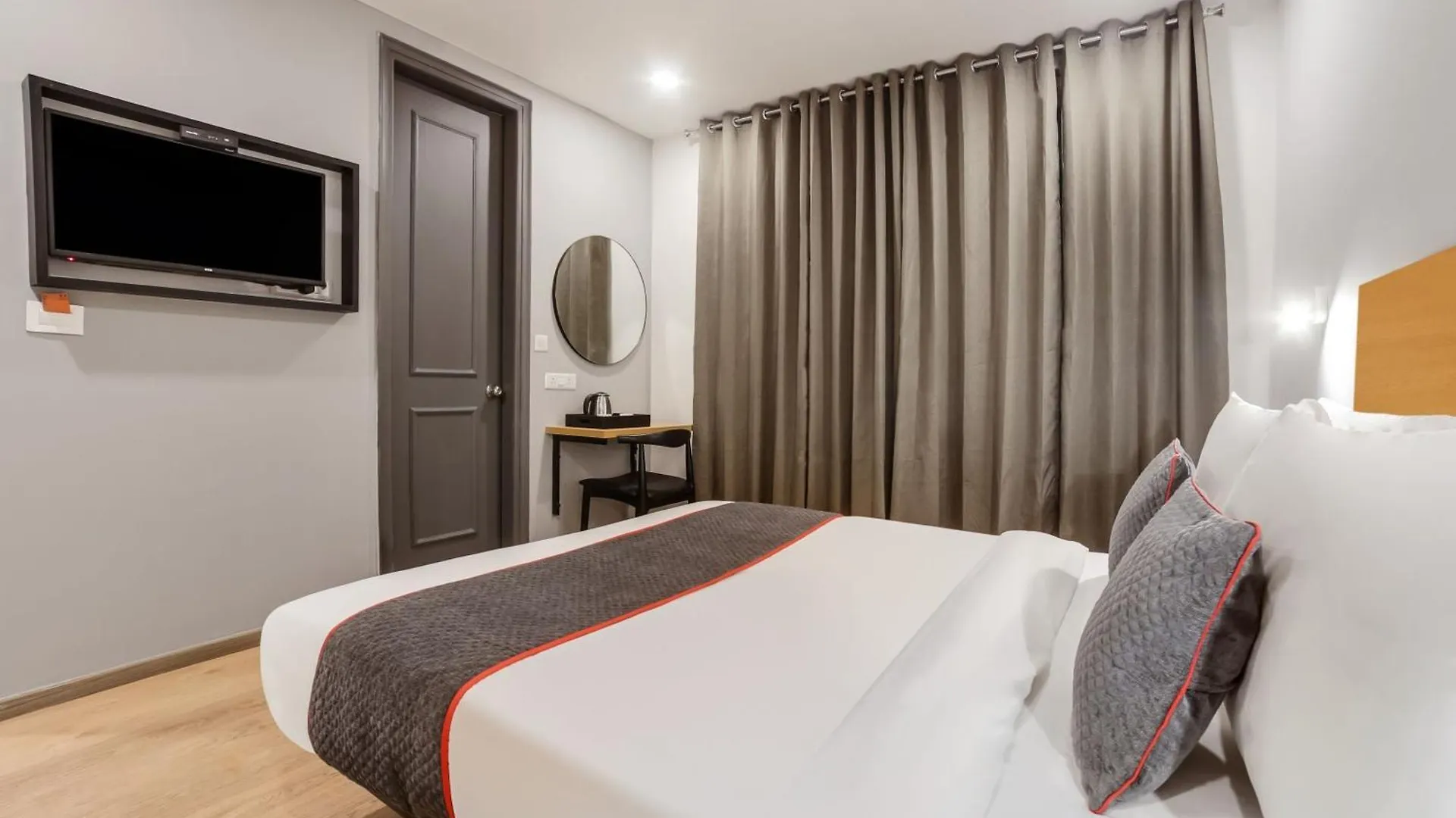 Super Townhouse 158 Near Netaji Subhash Marg Near Appu Ghar Hotel Gurgaon