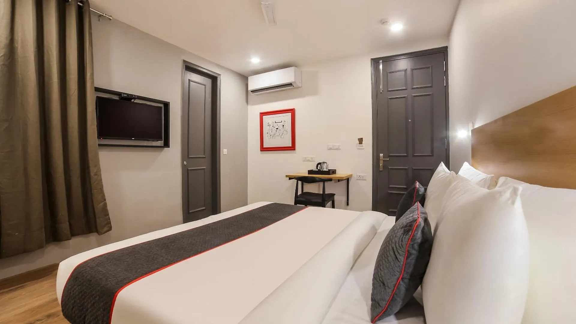 Super Townhouse 158 Near Netaji Subhash Marg Near Appu Ghar Hotel Gurgaon