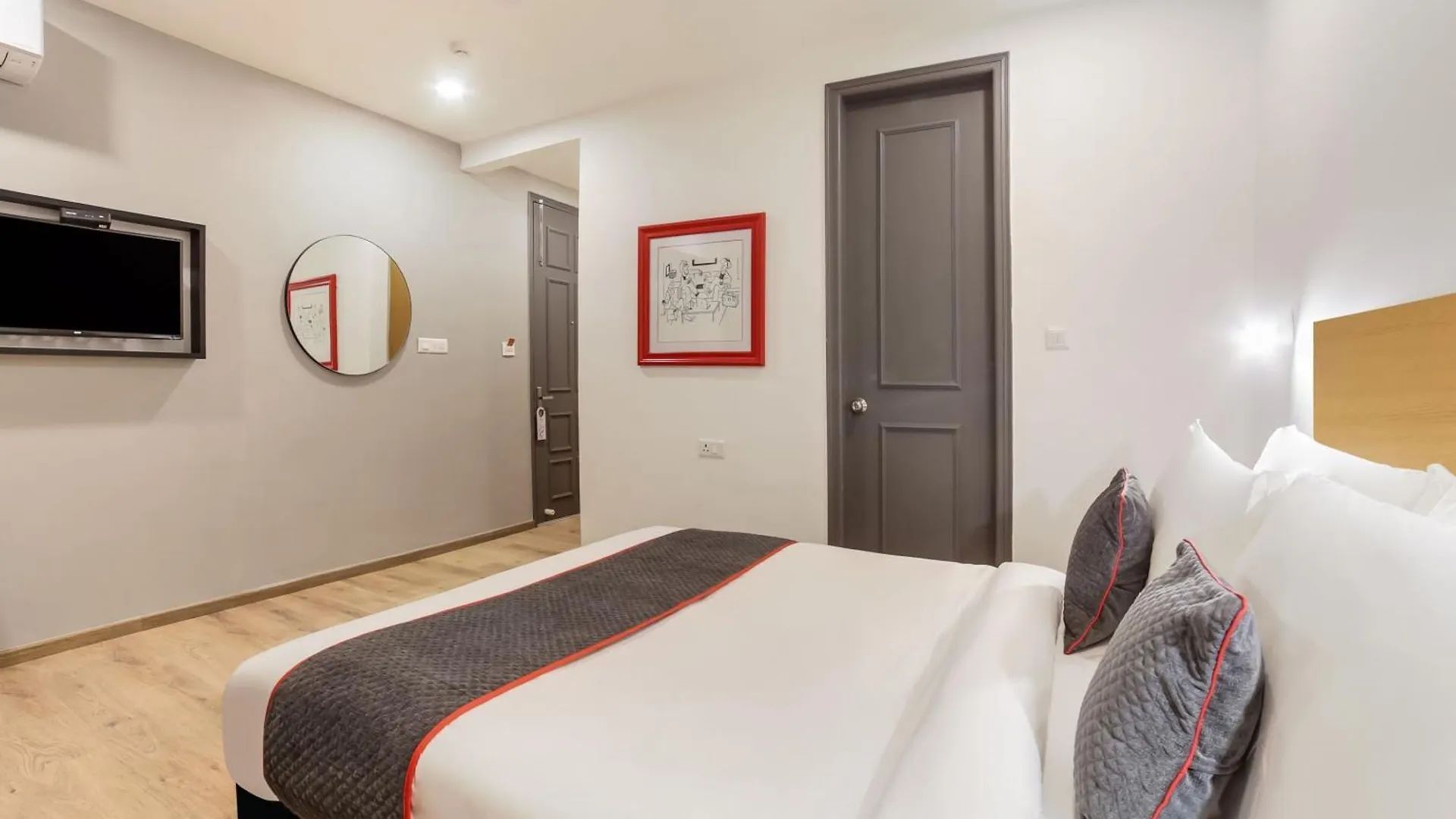 Super Townhouse 158 Near Netaji Subhash Marg Near Appu Ghar Hotel Gurgaon