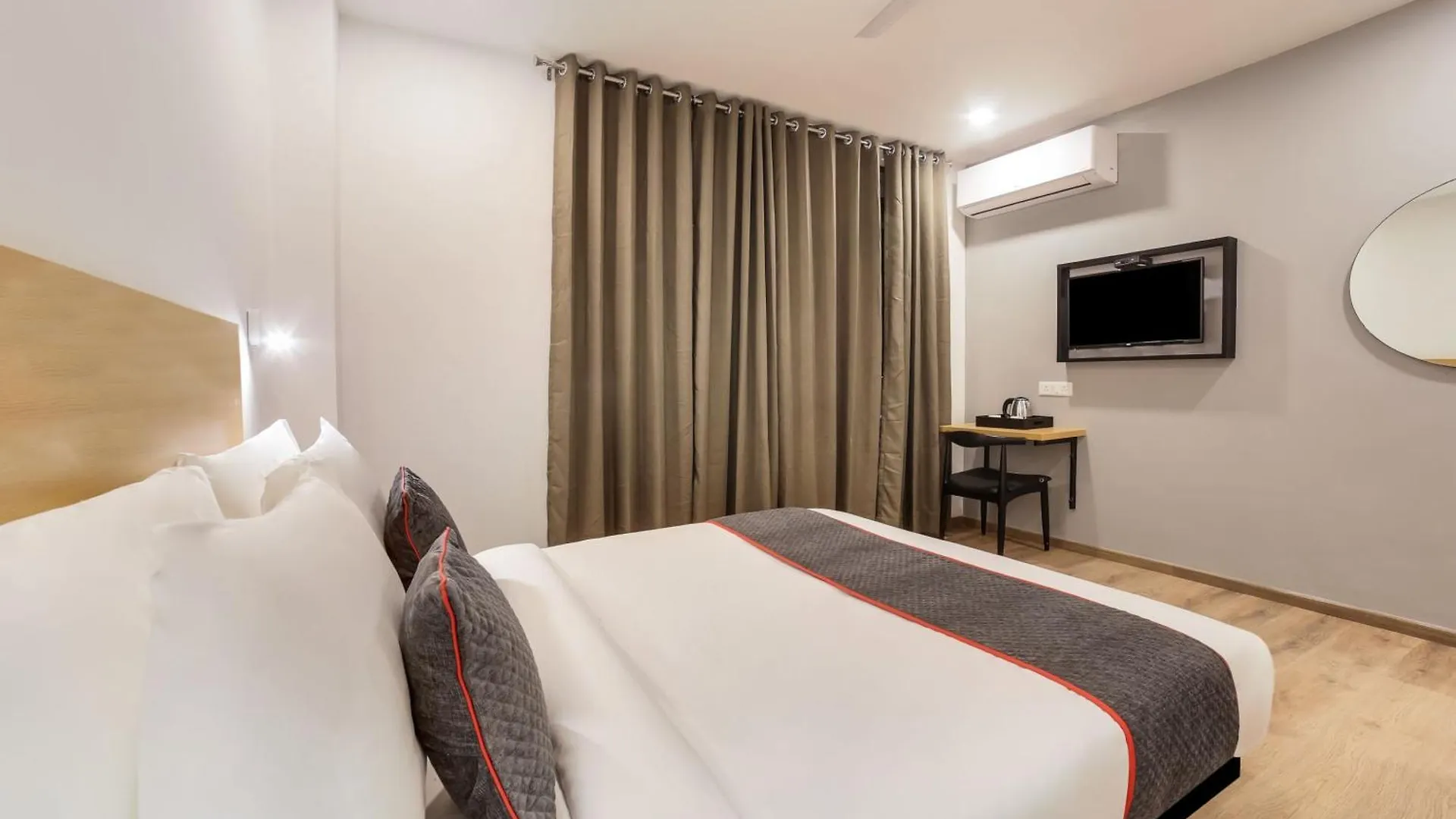 Super Townhouse 158 Near Netaji Subhash Marg Near Appu Ghar Hotel Gurgaon